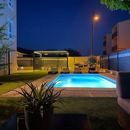 Kaštela Villa Andrijana - Exclusively Yours - Family Getaway With Private Pool מראה חיצוני תמונה