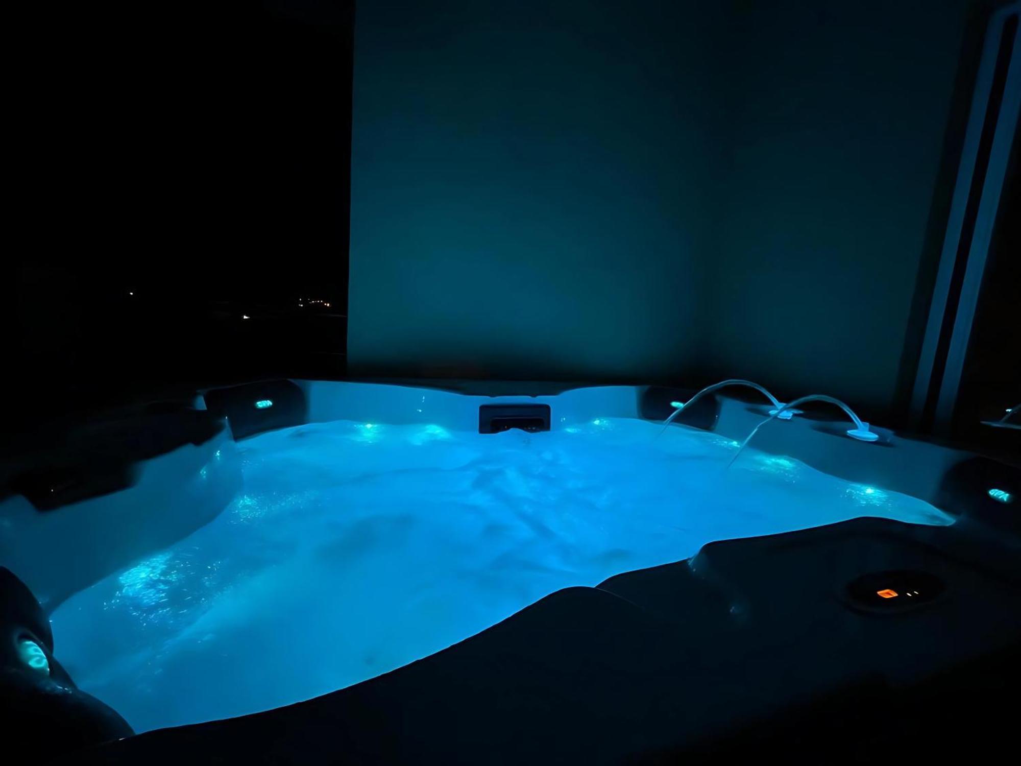 Kaštela Villa Andrijana - Exclusively Yours - Family Getaway With Private Pool מראה חיצוני תמונה