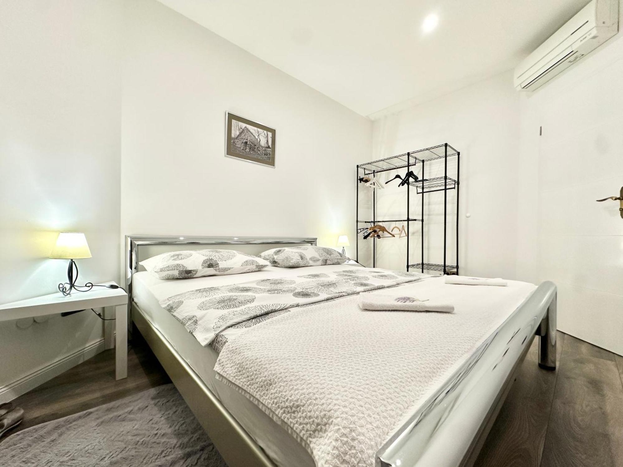 Kaštela Villa Andrijana - Exclusively Yours - Family Getaway With Private Pool מראה חיצוני תמונה